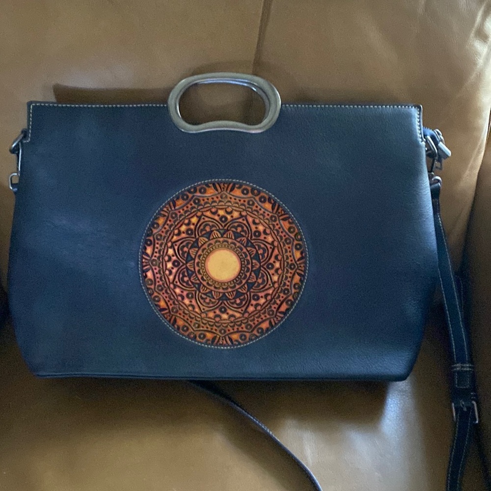 Unique black purse EUC